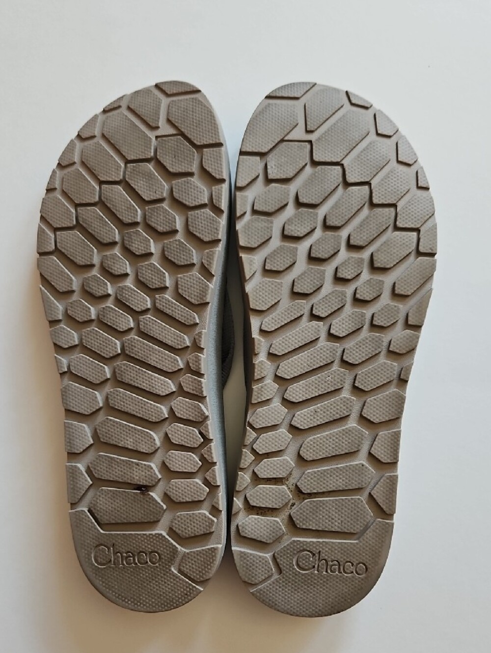 Chaco Size 8.5 Women's Neutral Beige Flip Flop Sandals with Light Taupe Straps - Picture 4 of 10